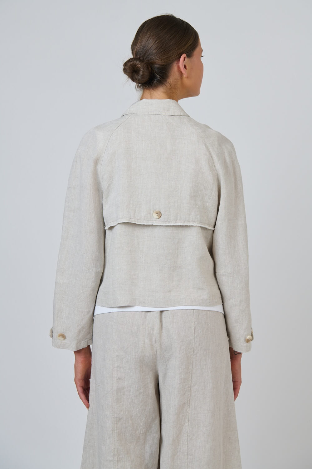 Naturals by O & J - Tailored Linen Jacket (GA715) - Sand