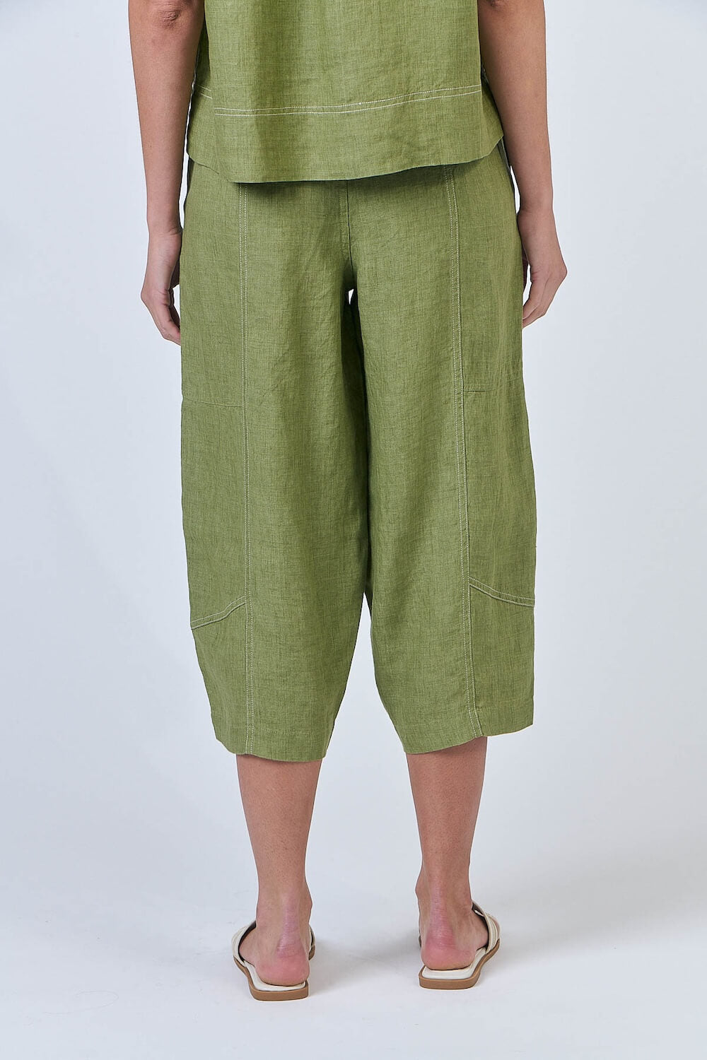 Naturals by O & J - Straight Leg 3/4 Linen Pants - Moss (GA476)