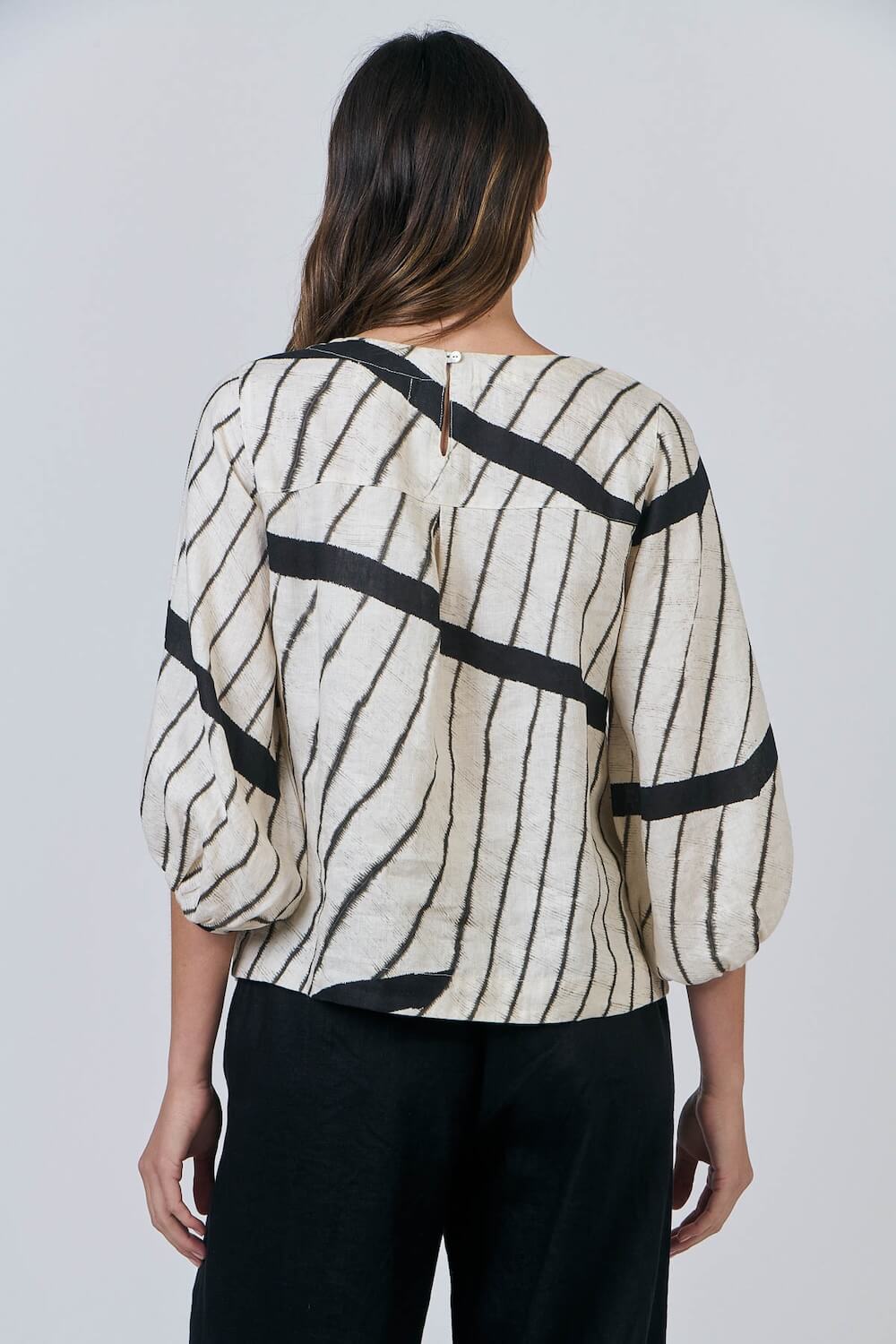 Naturals by O & J - Bishop Sleeve Blouse - Isobars (GA537)