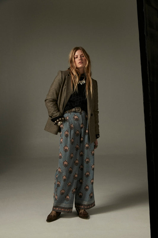 Maison Hotel - Jimmy Pant - Cerulean Mist