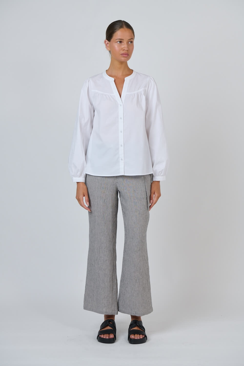 Naturals by O & J - Flared Linen Trousers (GA700) - Rue