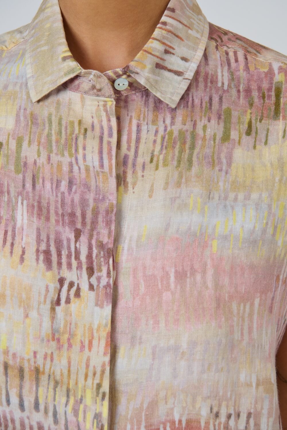 Naturals by O & J - Invisible Button Down Collared Top (GA533) - Jardin