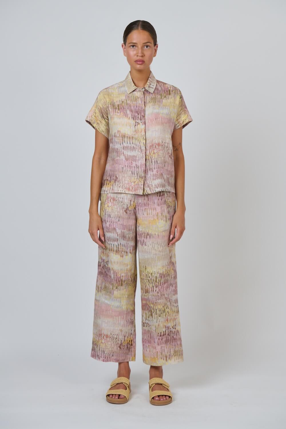 Naturals by O & J - Invisible Button Down Collared Top (GA533) - Jardin