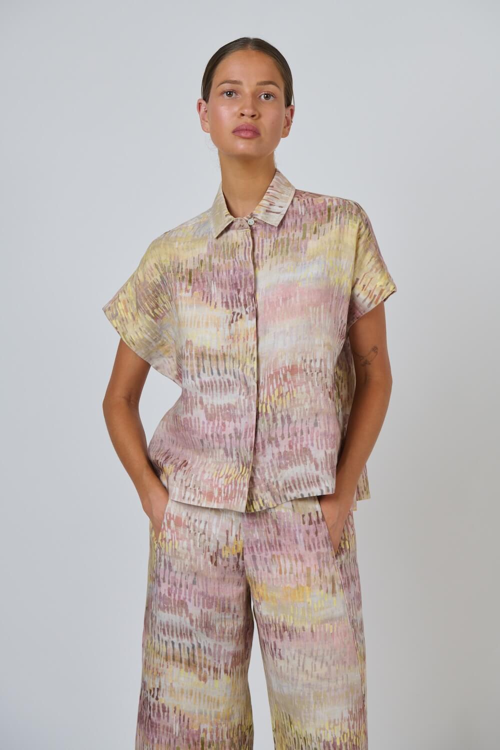 Naturals by O & J - Invisible Button Down Collared Top (GA533) - Jardin