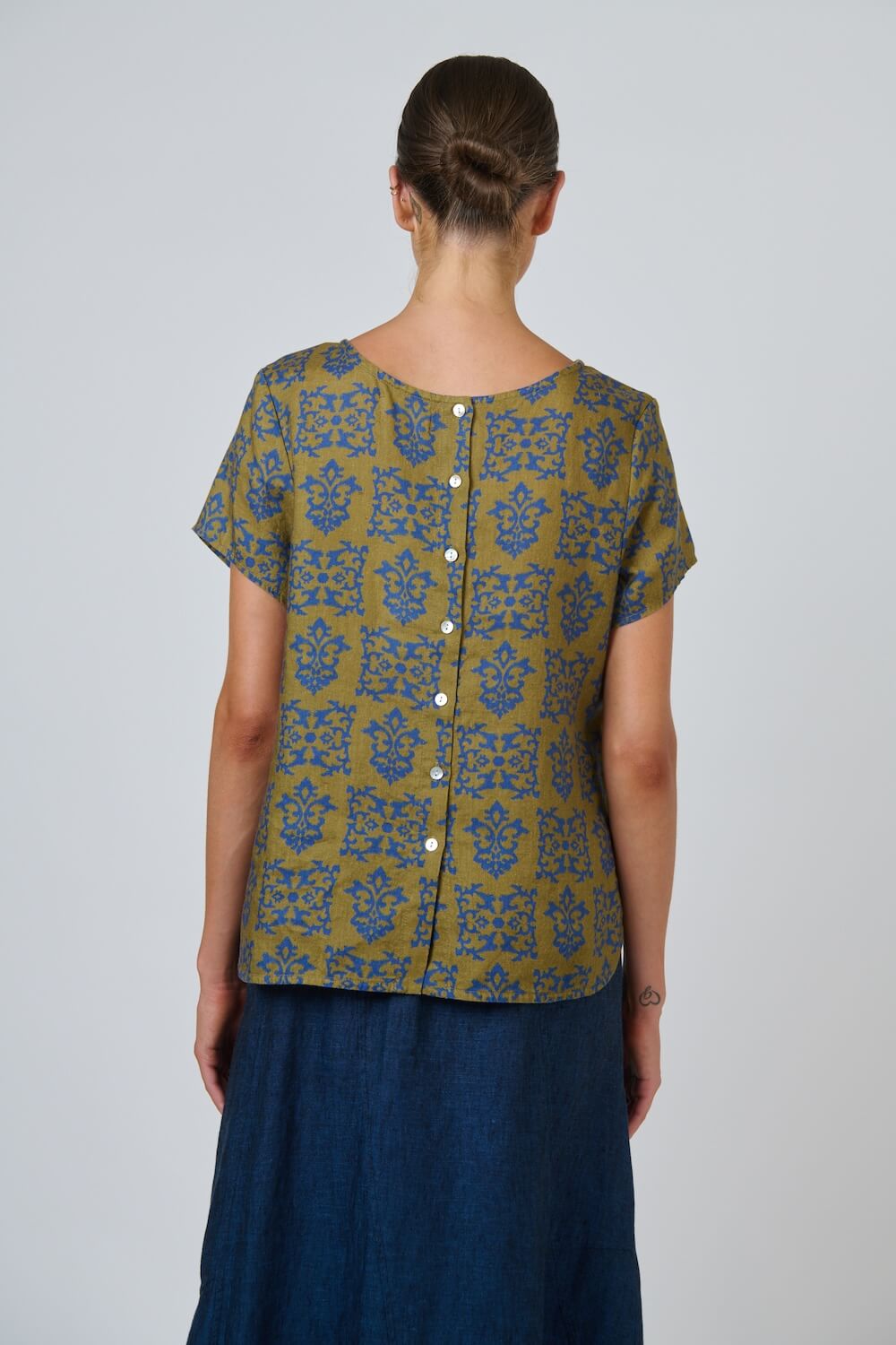 Naturals by O & J - V Neck Top (GA729) - Motif